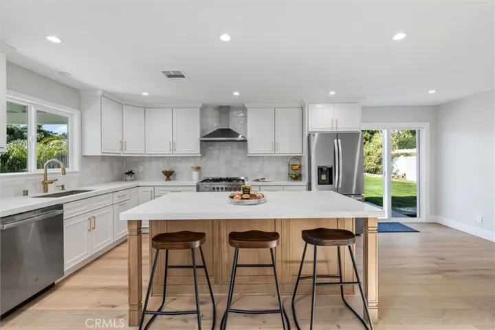 5851 Lynnbrook Plaza, Yorba Linda, California 92886
