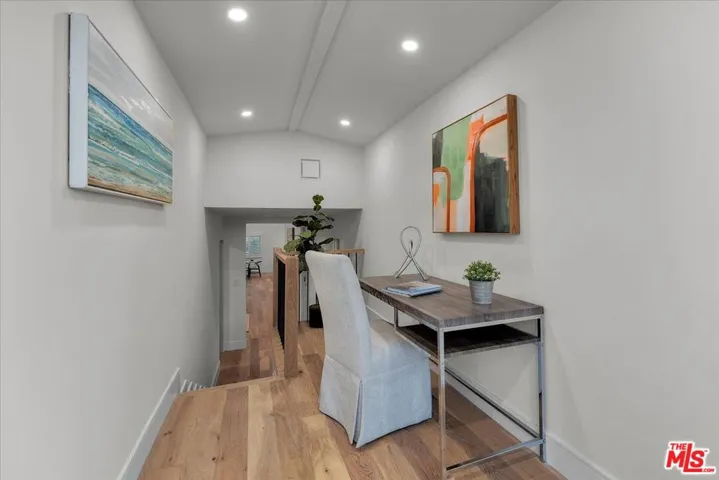 3001 N Valley Drive, Manhattan Beach, California 90266
