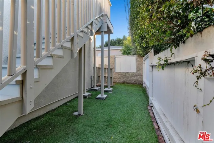 3001 N Valley Drive, Manhattan Beach, California 90266