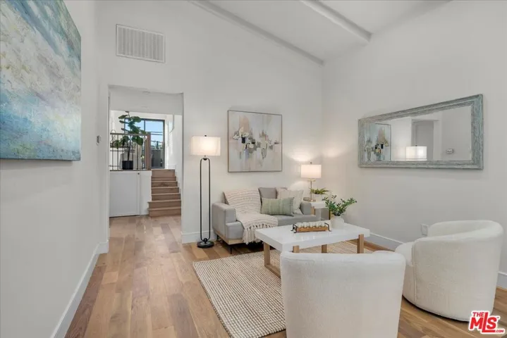 3001 N Valley Drive, Manhattan Beach, California 90266