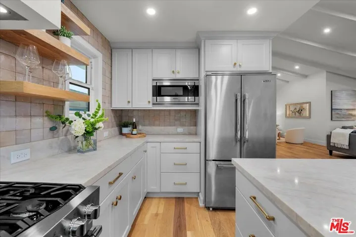 3001 N Valley Drive, Manhattan Beach, California 90266