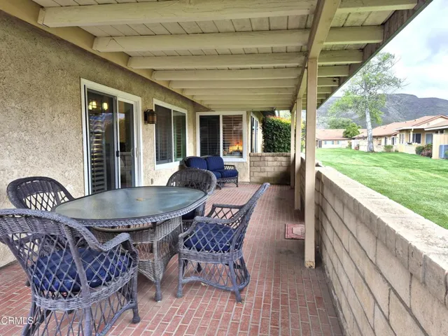 33225 Village 33 patio (2)