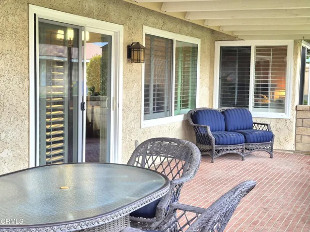 33225 Village 33 patio (1)