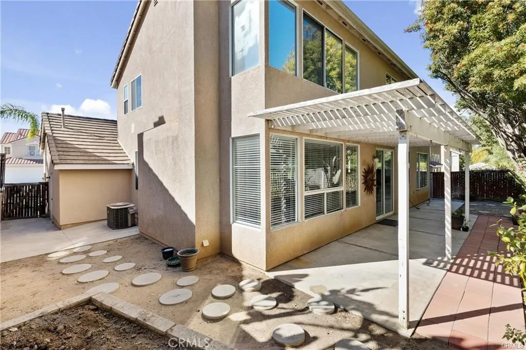 747 Ochee Circle, Corona, California 92879 home-pic-27