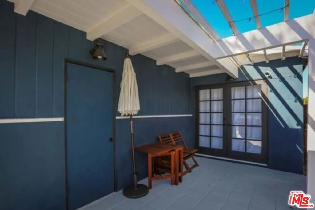 1221 10th Street, Hermosa Beach, California 90254 home-pic-1