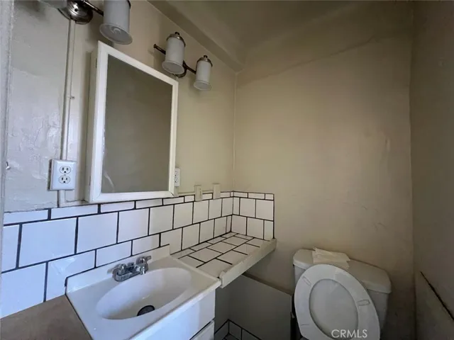 6164 1/2 Outlook Avenue, Highland Park, California 90042