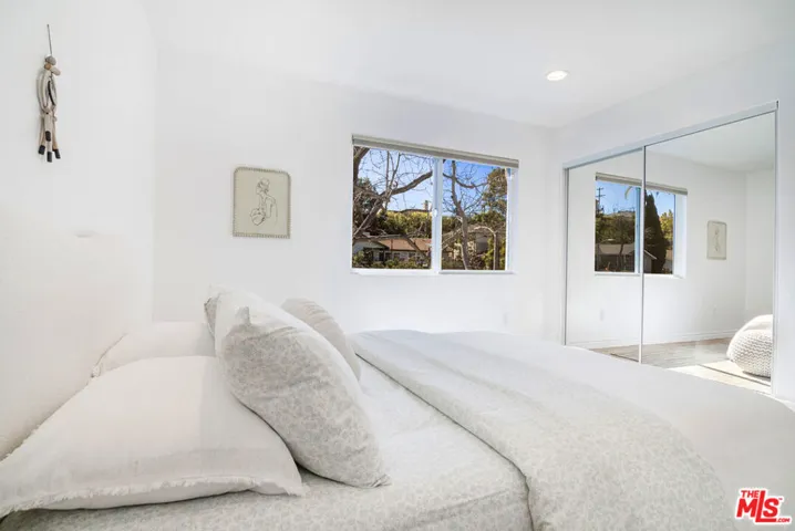 3276 Granville Avenue, Los Angeles, California 90066