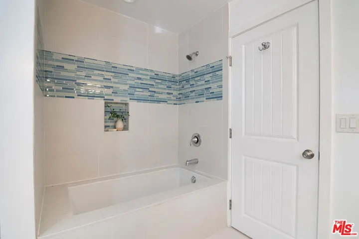 3276 Granville Avenue, Los Angeles, California 90066