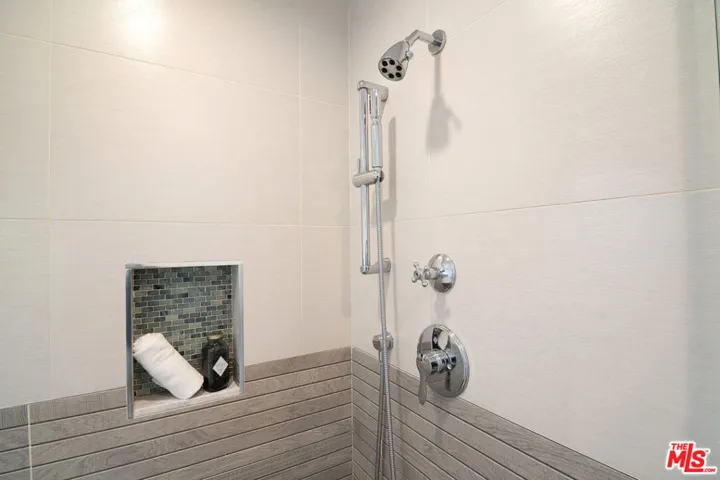 3276 Granville Avenue, Los Angeles, California 90066