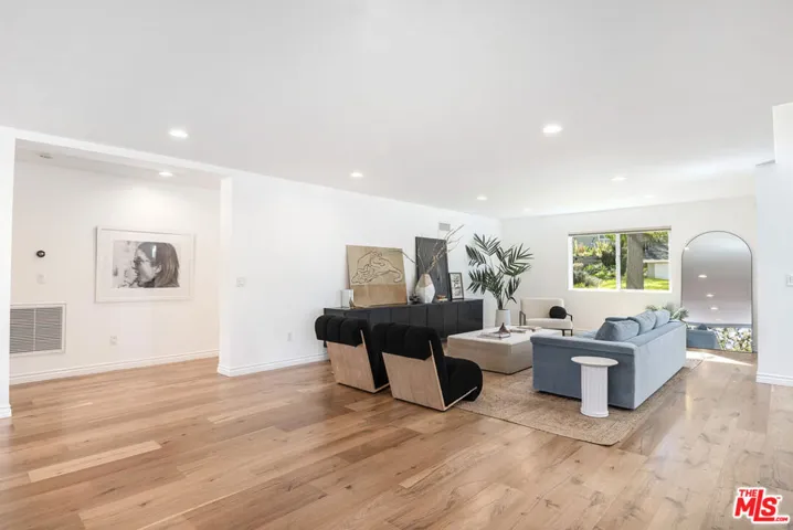 3276 Granville Avenue, Los Angeles, California 90066