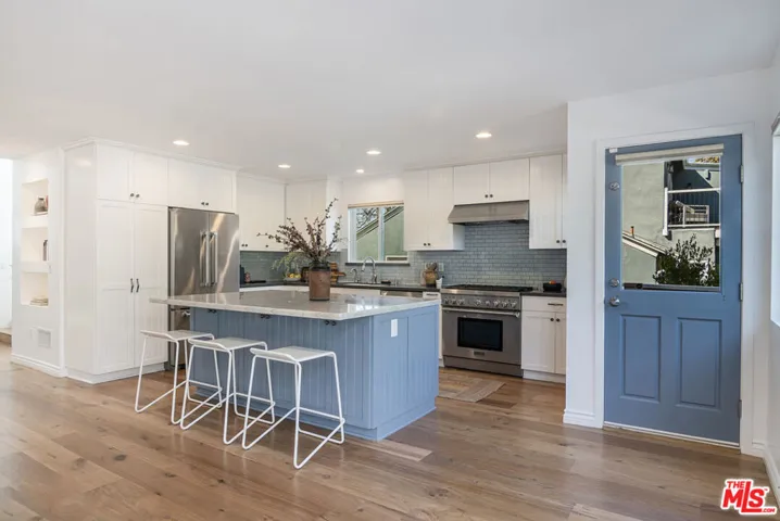 3276 Granville Avenue, Los Angeles, California 90066