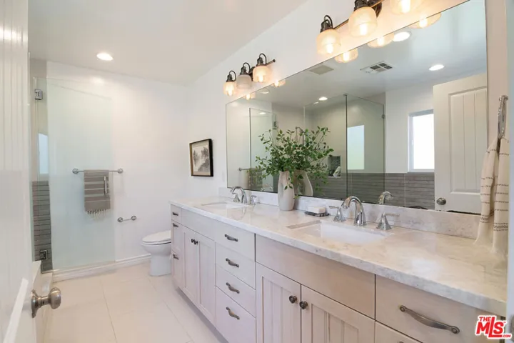 3276 Granville Avenue, Los Angeles, California 90066