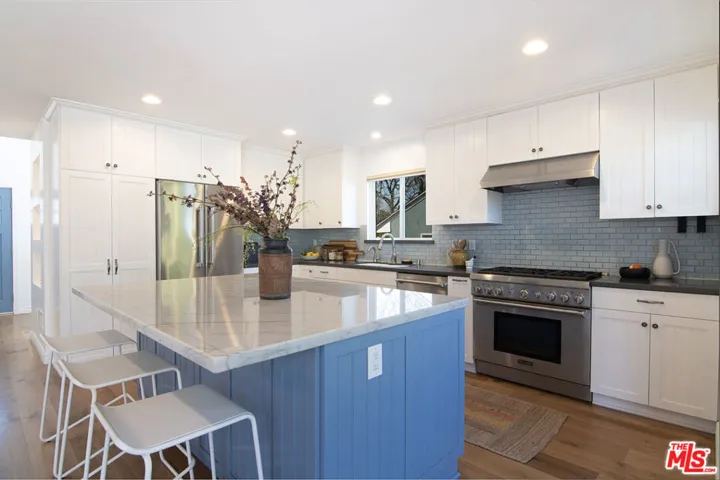 3276 Granville Avenue, Los Angeles, California 90066