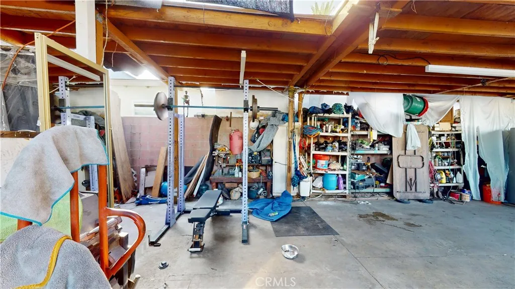 1726 E 47th Street, Los Angeles, California 90058 home-pic-7