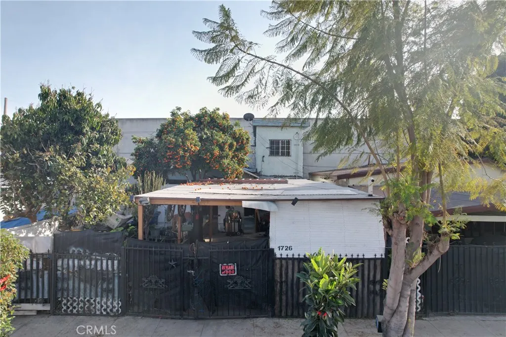1726 E 47th Street, Los Angeles, California 90058 home-pic-4