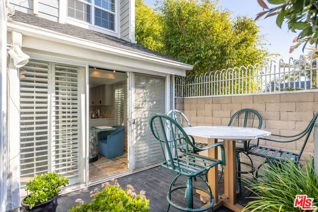 13082 Mindanao Way 54, Marina Del Rey, California 90292 home-pic-15