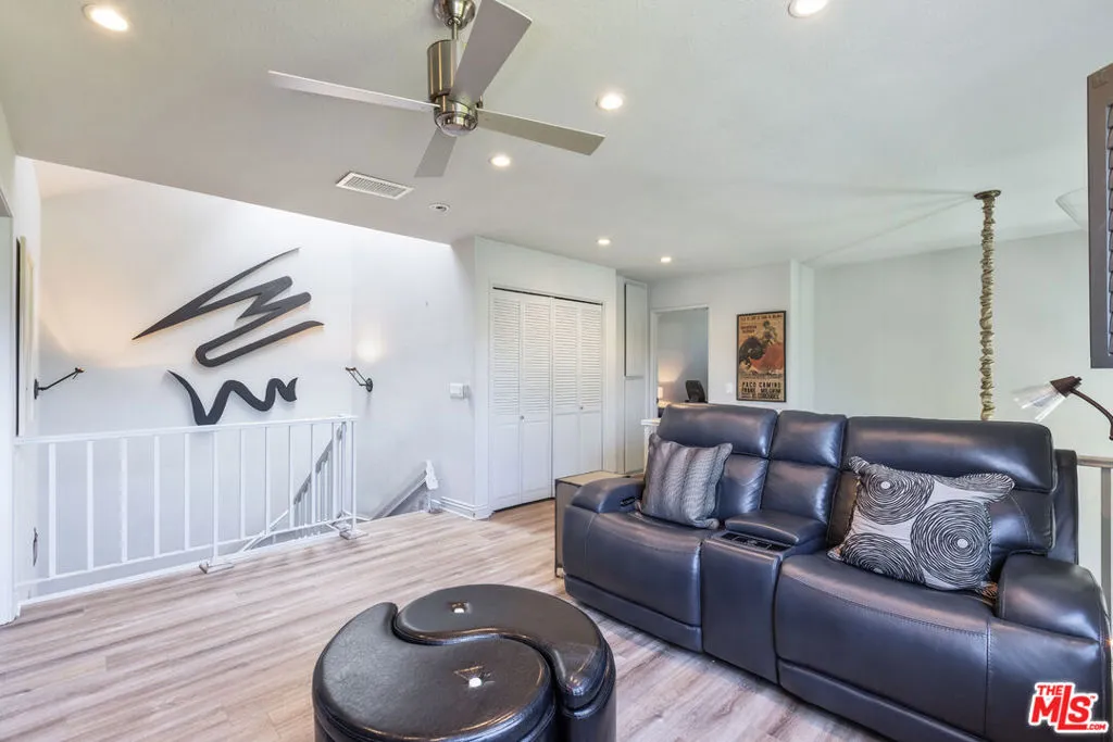 13082 Mindanao Way 54, Marina Del Rey, California 90292 home-pic-18
