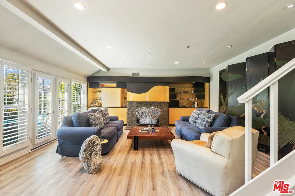 13082 Mindanao Way 54, Marina Del Rey, California 90292 home-pic-6