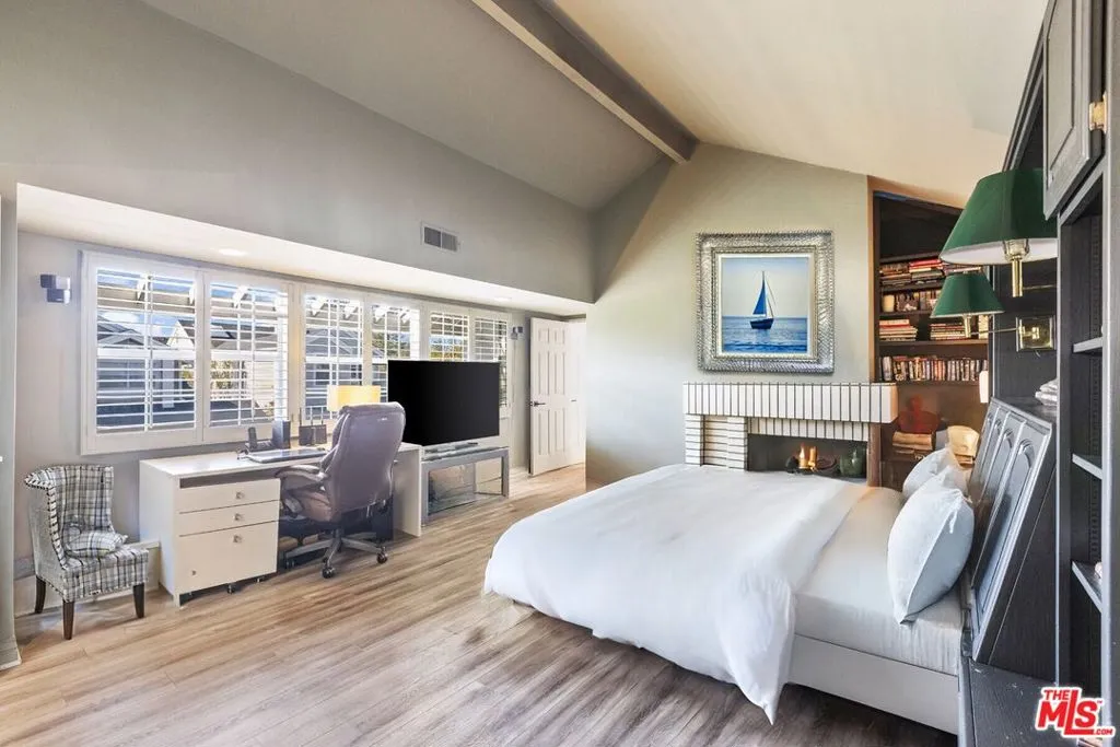 13082 Mindanao Way 54, Marina Del Rey, California 90292 home-pic-25