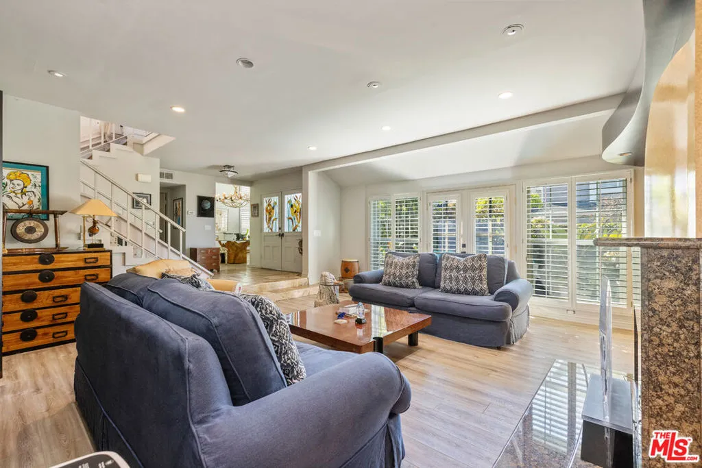 13082 Mindanao Way 54, Marina Del Rey, California 90292 home-pic-7