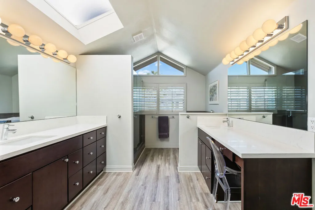 13082 Mindanao Way 54, Marina Del Rey, California 90292 home-pic-26