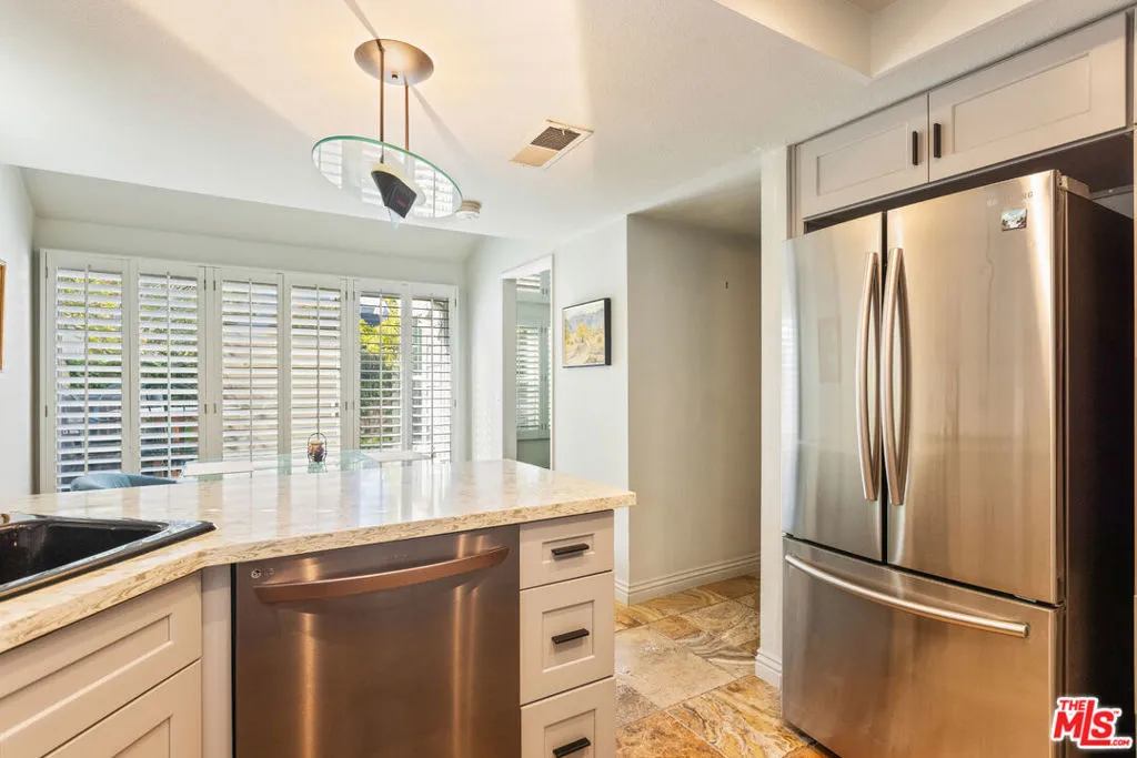 13082 Mindanao Way 54, Marina Del Rey, California 90292 home-pic-10