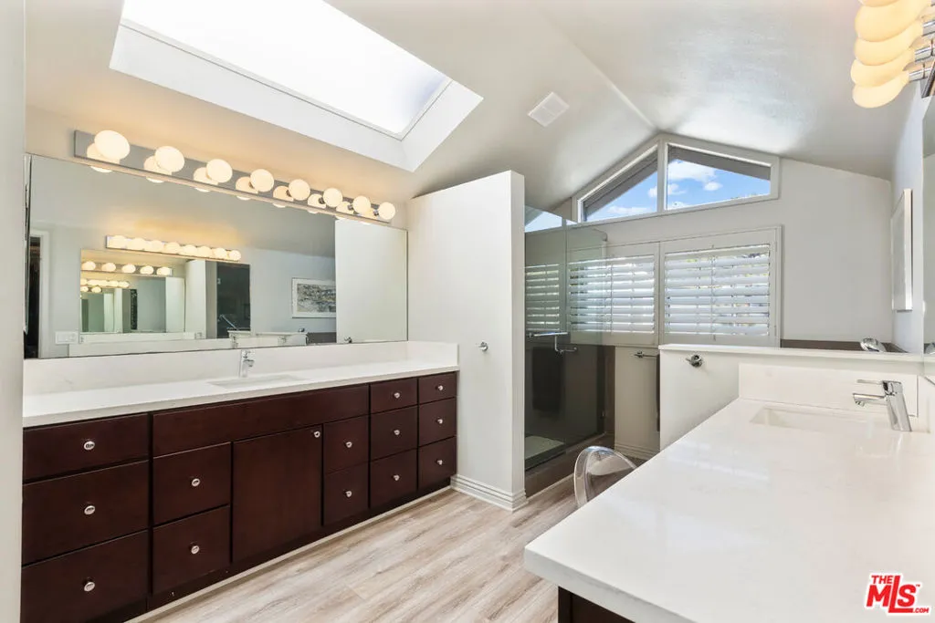 13082 Mindanao Way 54, Marina Del Rey, California 90292 home-pic-27