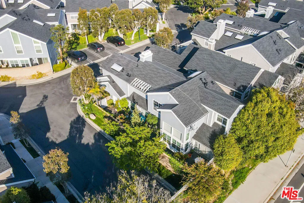 13082 Mindanao Way 54, Marina Del Rey, California 90292 home-pic-40
