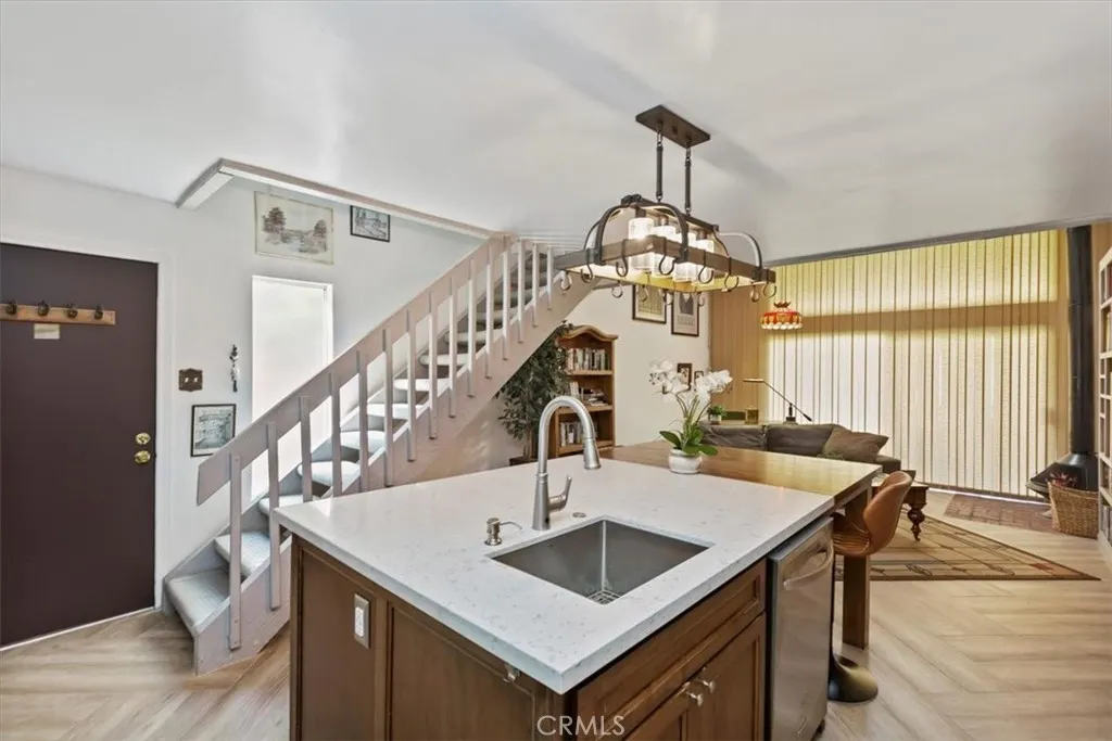 7890 E Spring Street 14a, Long Beach, California 90815 home-pic-4