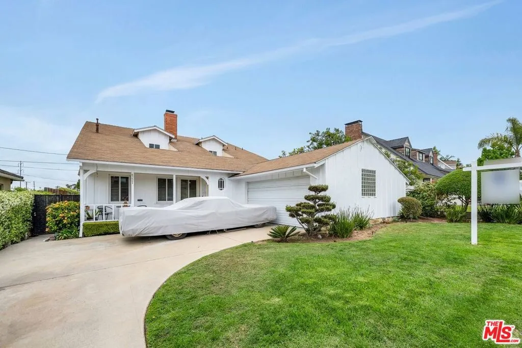 6221 Flores Avenue, Los Angeles, California 90056 home-pic-0