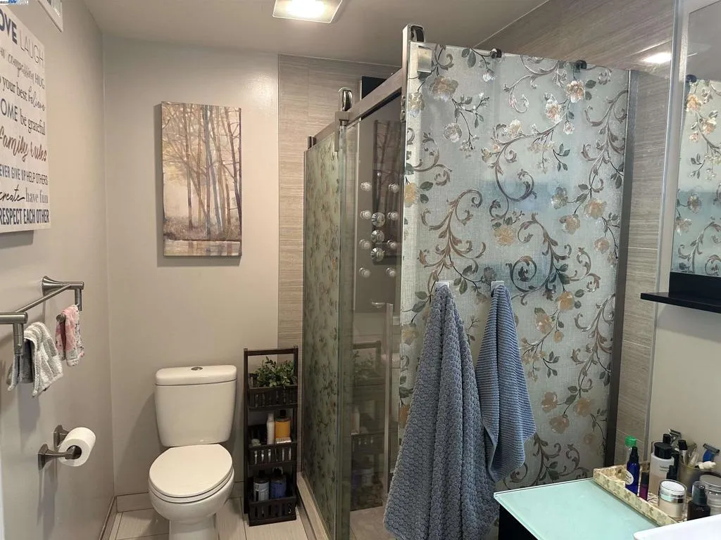 21109 Gary Dr 120, Hayward, California 94546 home-pic-10