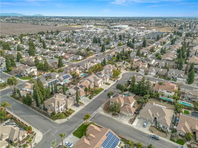 2705 E Ryan Lane, Fresno, California 93720