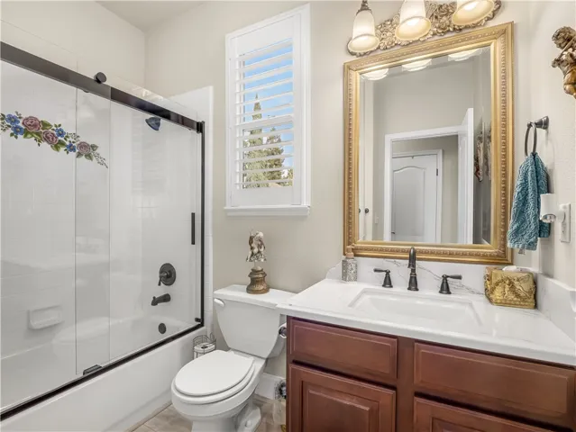 2705 E Ryan Lane, Fresno, California 93720