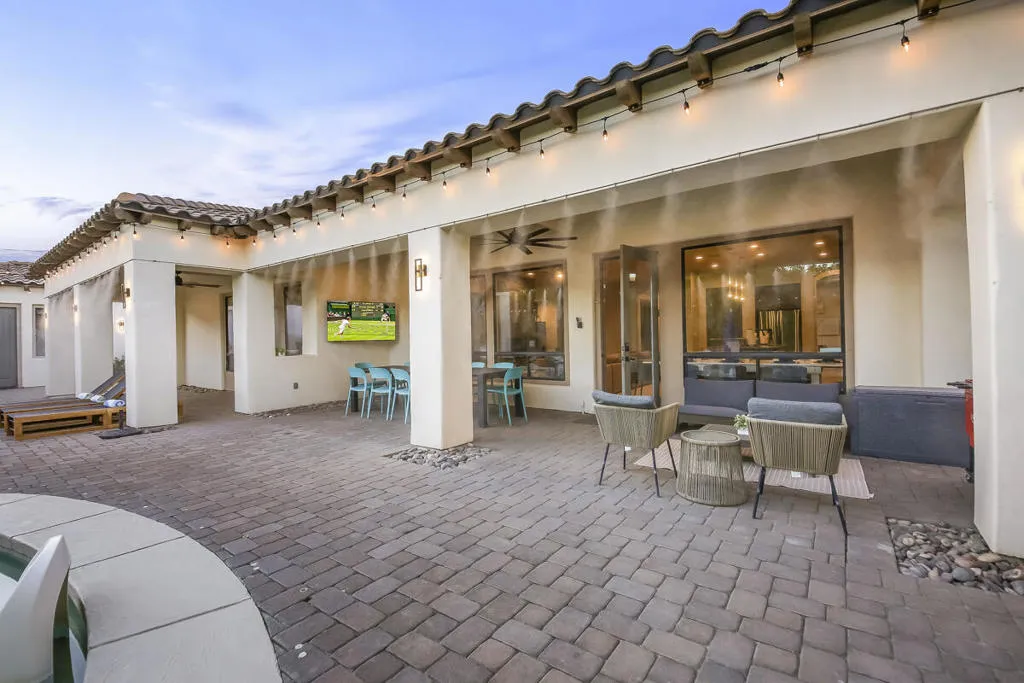 81107 Carefree Drive, Indio, California 92201 home-pic-33