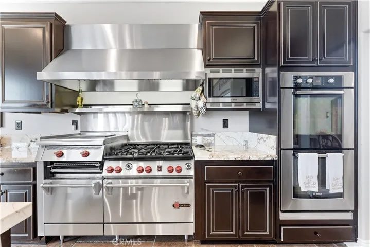 735 S Canyon Mist Lane, Anaheim Hills, California 92808