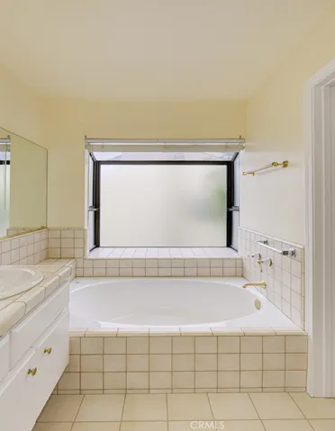24641 Paige Circle, Laguna Hills, California 92653