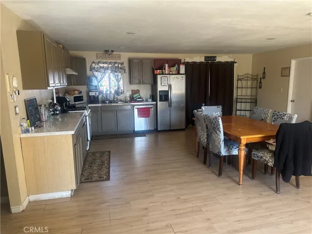 13970 Cajon Street, Hesperia, California 92345