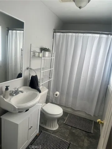 13970 Cajon Street, Hesperia, California 92345