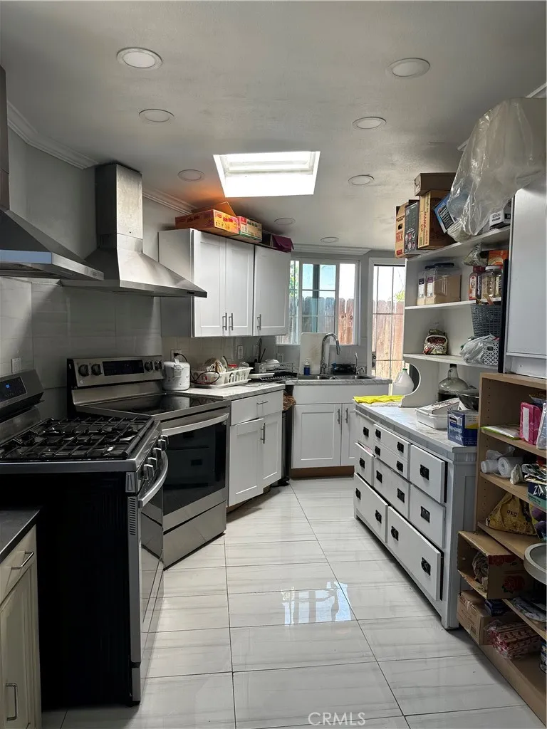 6138 Vineland Avenue, North Hollywood, California 91606 home-pic-16