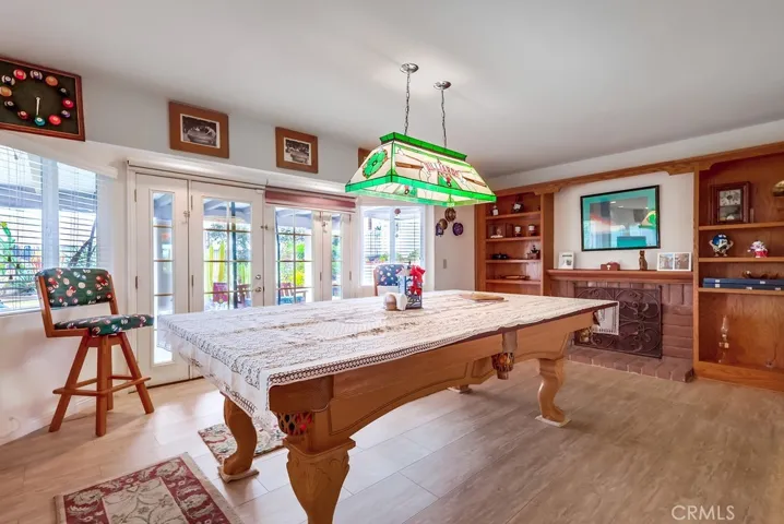 Large Family Room/Den