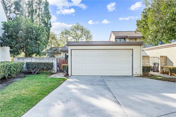 5560 E Vista Del Rio, Anaheim Hills, California 92807