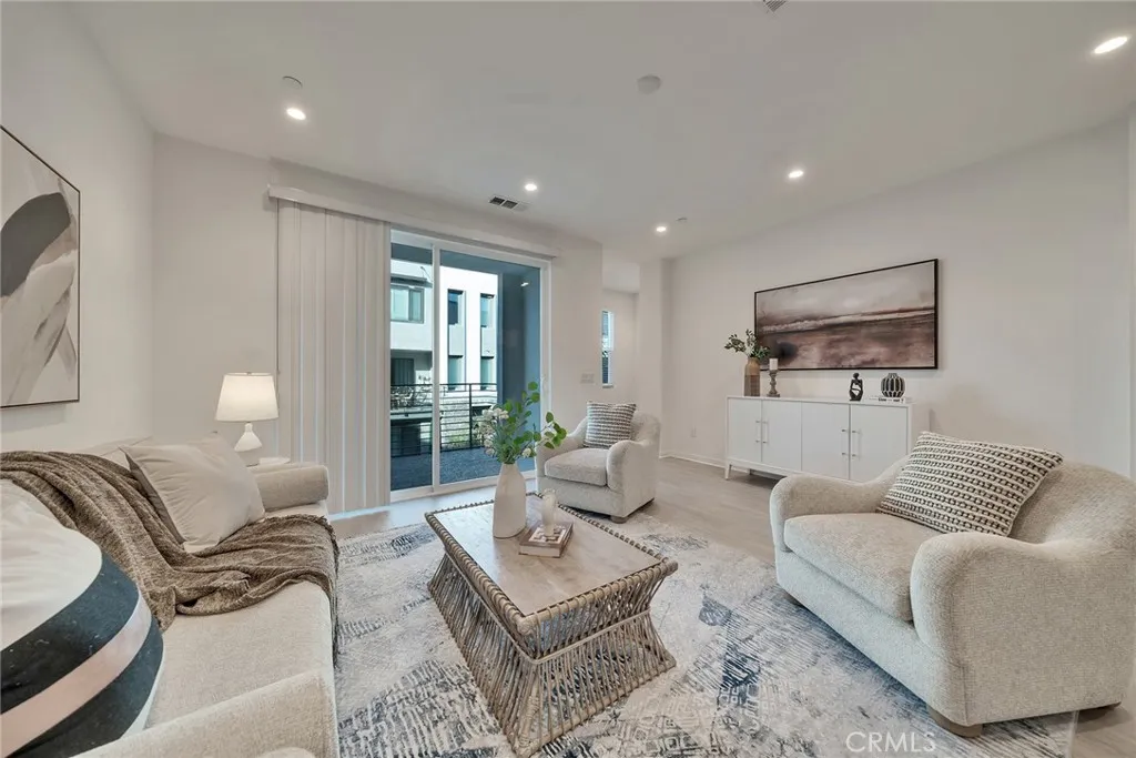 120 Schick, Irvine, California 92614 home-pic-4