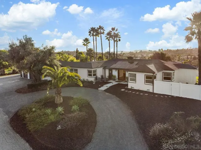 701 E Fallbrook St, Fallbrook, California 92028