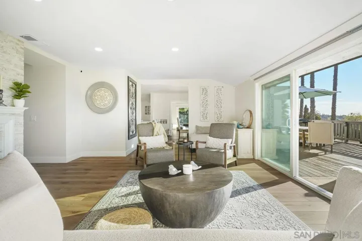 701 E Fallbrook St, Fallbrook, California 92028