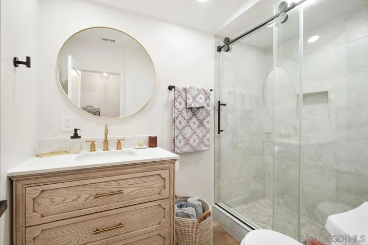 701 E Fallbrook St, Fallbrook, California 92028
