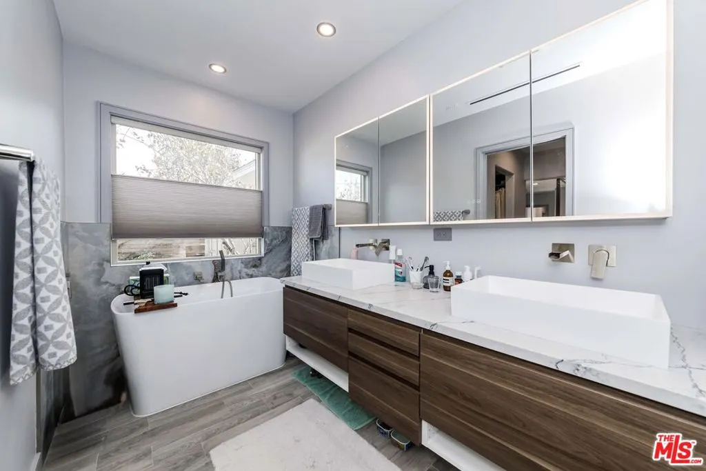 5524 W 122nd Street, Hawthorne, California 90250 home-pic-22