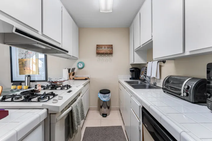 Tile Counters, Gas Range
