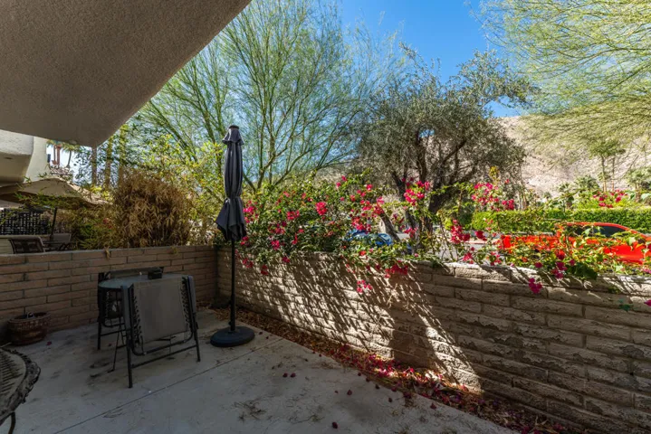NIcely Landscaped with view