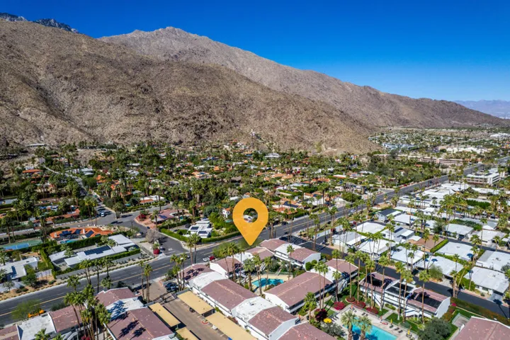 Close to Downtown Palm Springs