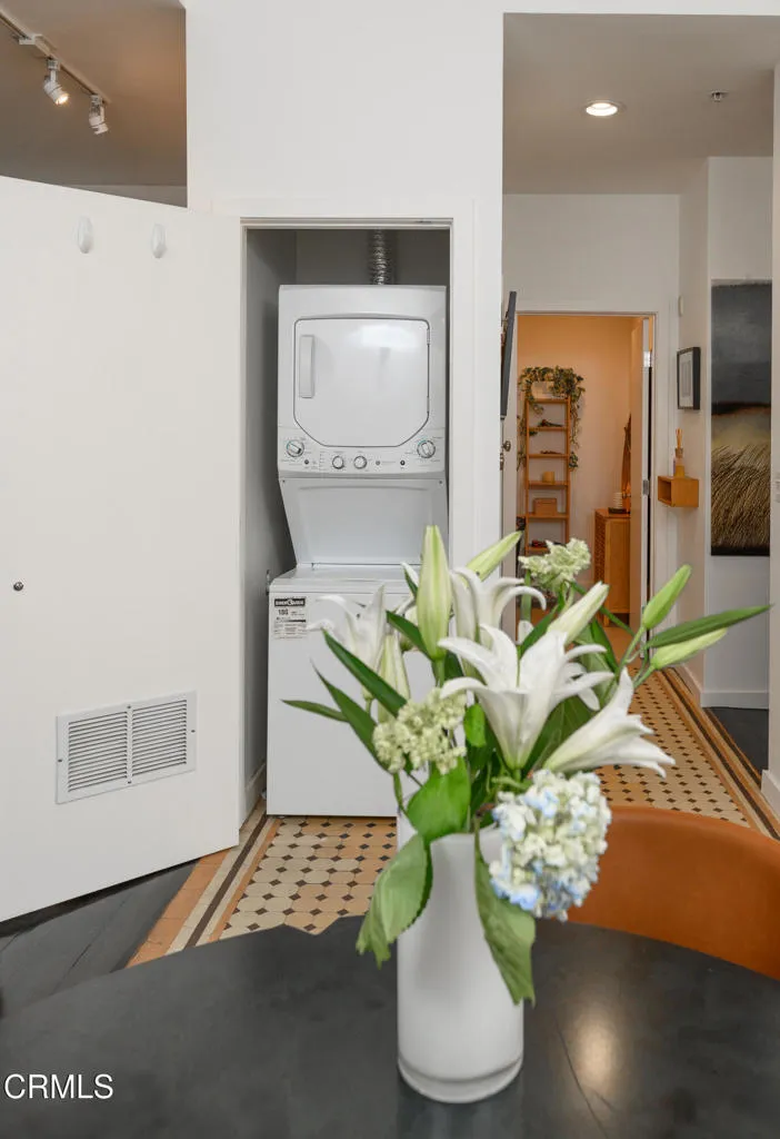 257 S Spring Street 3c, Los Angeles, California 90012 home-pic-22